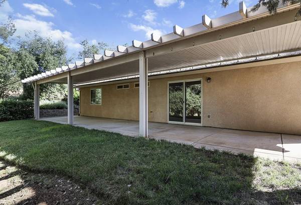 $2,300 / 3br - 1552ft2 - 4010 Cambria Dr | 3-bedroom, 2-bathroom home great neighborhood! (Redding)63972527963522121