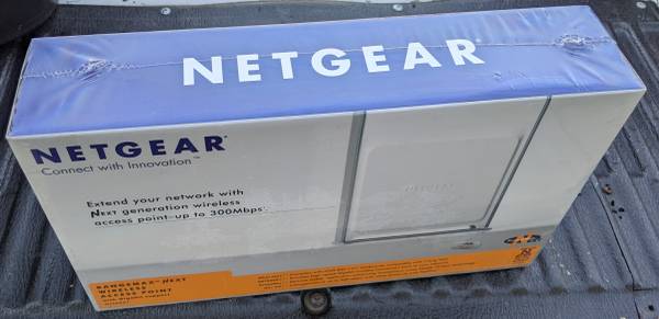 Netgear Range Max Next Wireless acccesspoint   WN802T 1