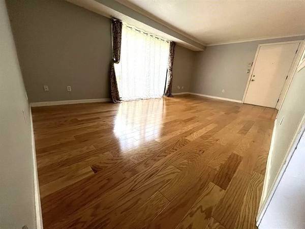 $1,600 / 2br - 2 bedroom, 2 bath. beautiful apartment available Sept. 13th (Franklin, NH)63931656313730121