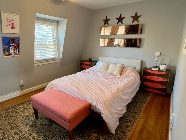 $2,200 / 2br - Bright, fully furnished 2BR NE DC rowhouse near Union Market (Carver-Langston, DC)64040025285762124