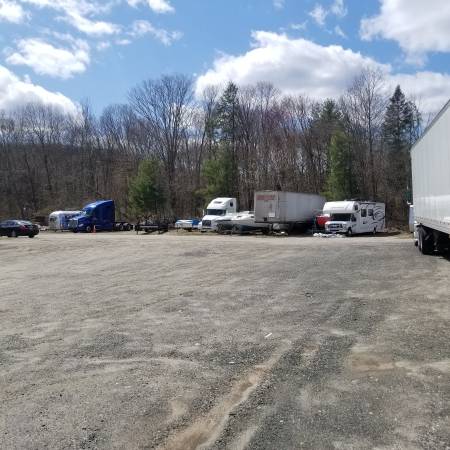 storage spot available - very quiet, secure 1