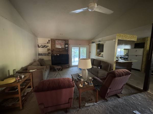 $410,000 / 3br - 3/2 Fixer Upper – South Austin63922560824963121