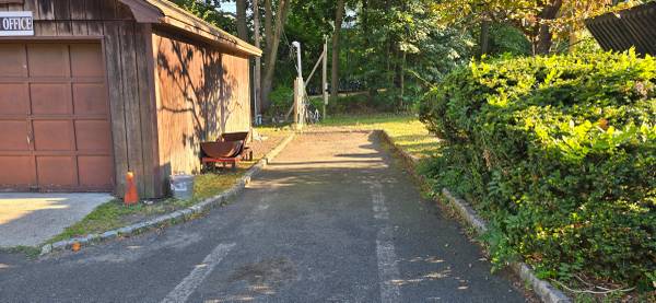 RV / CAMPER PARKING SPOT FOR RENT 1