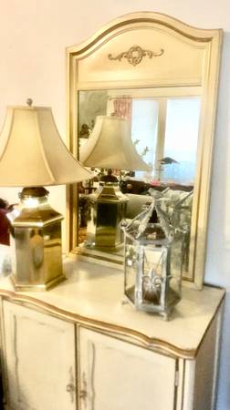 Mirror vintage French provincial 1960s gold accents 1