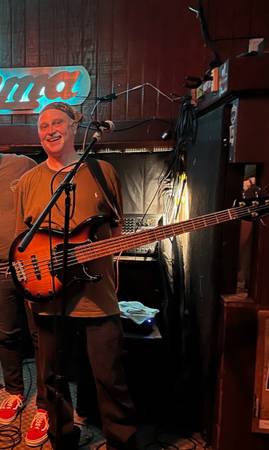 Bass player seeking 1