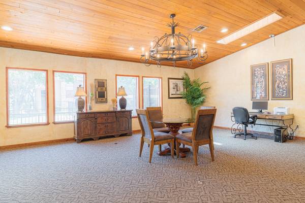 $1,753 / 2br - 1100ft2 - 🍂FALL in LOVE with your new 2 Bed/2 Bath! Move in 10/1/25🍂 (Irving)63796257787523124