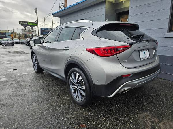 2017 INFINITI QX30 Premium SJKCH5CR4HA032742 - $15,999 (For the Top Pre-owned Selection in the s)63623313539587124