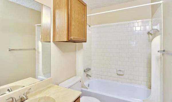 We love your pets! They'll love our community! Tour today! 1