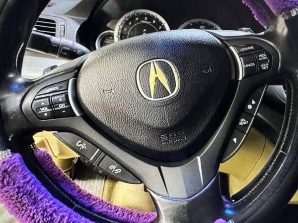 2011 Acura TSX For parts 2.4L engine k24 - $100 (Modesto)63471042583169124