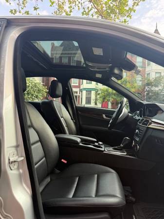 Beautiful 2012 Mercedes C300 Sport in Excellent Condition! - $9,500 (Adams Morgan)63440055608449123