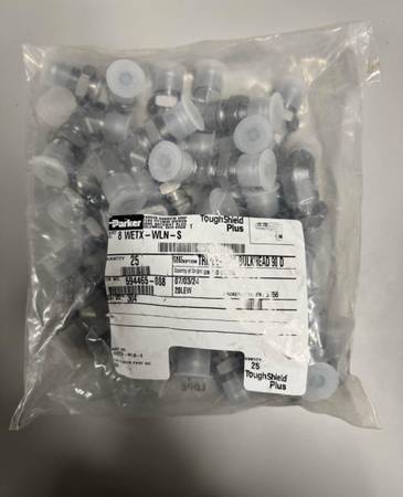 (25 Pack) Parker 8 WTX-WLN-S Triple-Lok Bulkhead Union 1