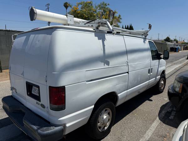 2013 FORD E150 CARGO VAN BAJAS MILLAS - $6,99063624676141185121