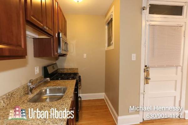 $1,475 / 400ft2 - Priceless Studio, 1 Bath in Ravenswood, Available: 11/1/2025 (Ravenswood)63898985301123123
