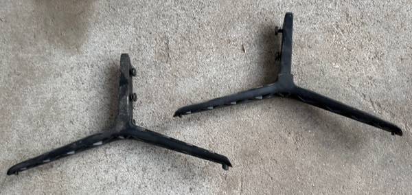 TV Base Stand for Flat Screens 1