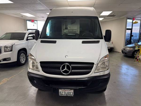 Furgón Mercedes-Benz Sprinter 2500 de 2012 - ¡Financiamiento disponible! - $13995.0063624010372355121