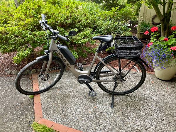 Trek Verve 2 low step e-bike 1