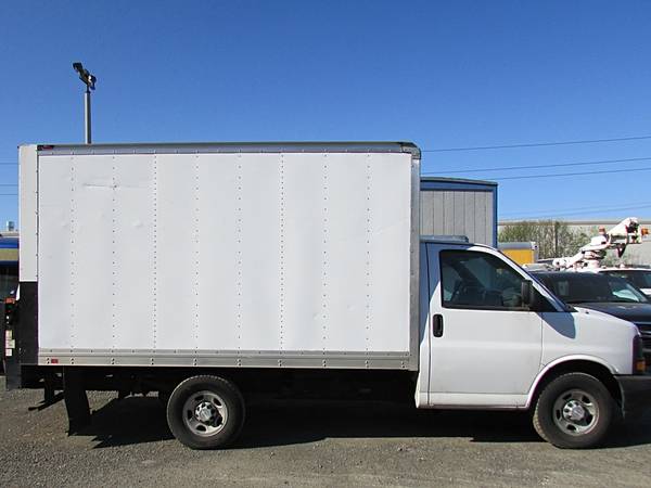 2017 Chevrolet Express 3500 Boxtruck *BAD ENGINE - NEEDS A NEW ENGINE* - $7995.0063623462964865123