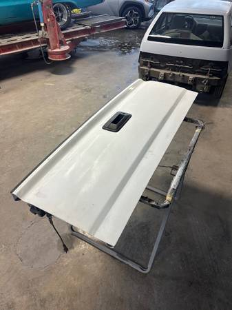 2007-2014 Chevy tailgate 1