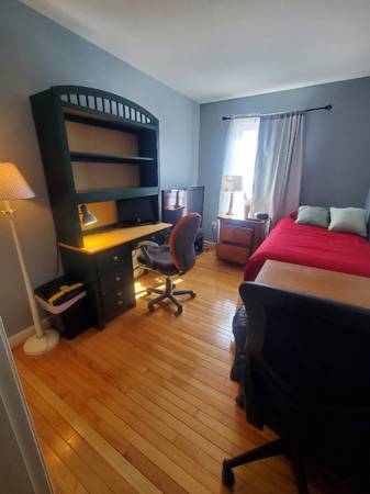 Centreville Economy Small Bedroom 1