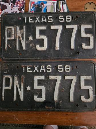 Set of 1958 expired Texas license plates 1