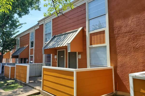 $1,425 / 1br - 682ft2 - Offering a discount on the first months rent or a reduced move in fee (11457 Dennis Rd, Dallas, TX)63796578861571123