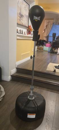 Punching Bag - Everlast Elite Hyperflex Freestanding 1