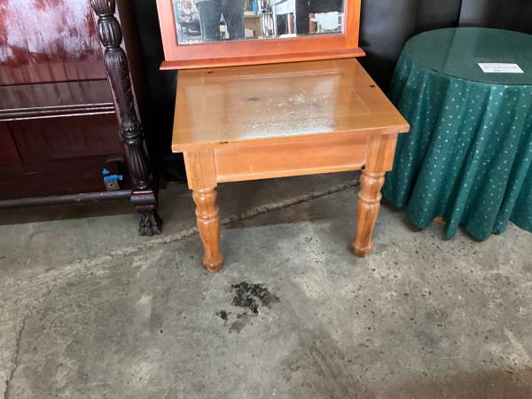 Coffee/End Table 1