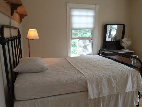 $530 / 2br - 🌞 Large sunny bedroom close to bus stop 🚏 (Fort Lauderdale)63379543148545124