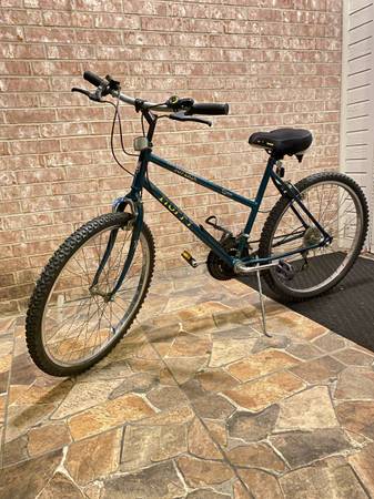 HUFFY SUPERIA MOUNTAIN BIKE – ADULT SIZE, GREAT SHAPE 1