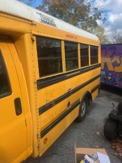 2005 GMC converted schoolbus 1
