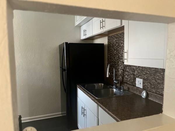 $1,695 / 1br - NOW SHOWING! REMOD 1 BD 1 BTH - NEW A/C (Cathedral City, Palm Springs)63981383280515124