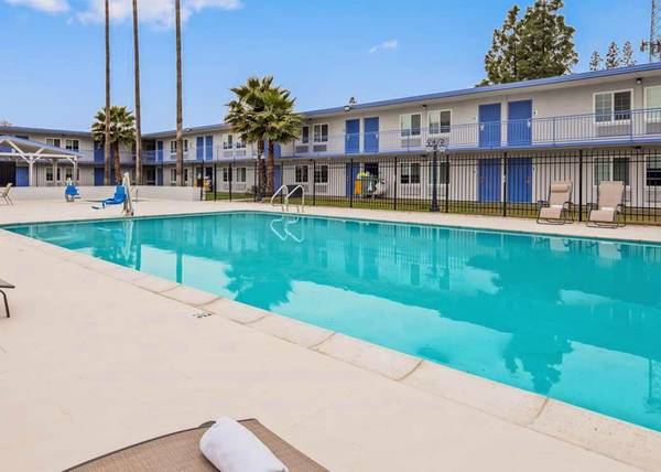$550 / 1br - WEEKLY & MONTHLY RATES! Free WiFi (Wi-Fi) - Free Parking, 24 hours (Sacramento)64044028091906121