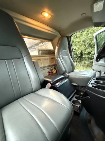 2014 Chevrolet Express - Fleet - Photo 14