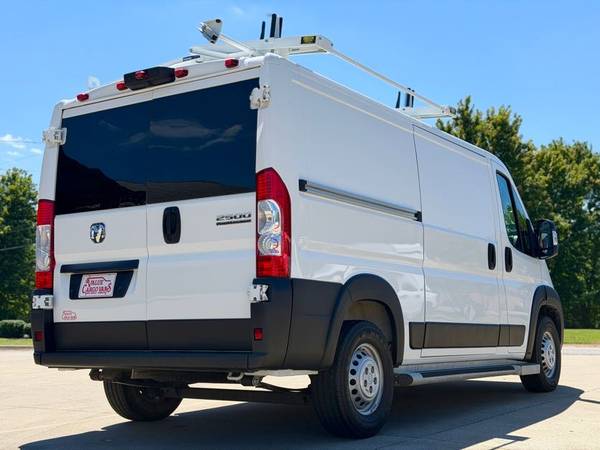 2025 RAM ProMaster 2500 - Photo 4