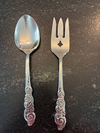 Oneida Barcelona, Spoon and Fork serving set 1