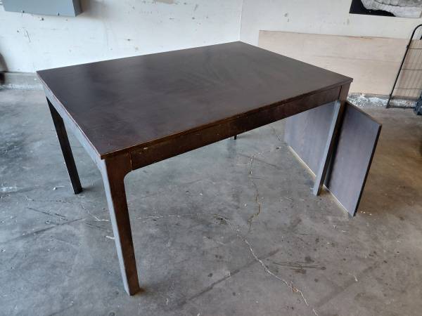 Kitchen table 1