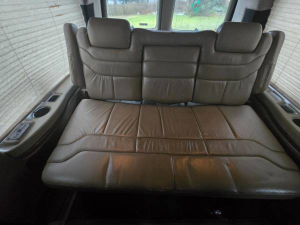 Mechanic special 2002 chevy express 1500 - $2,600 (Elgin)65682246940929128