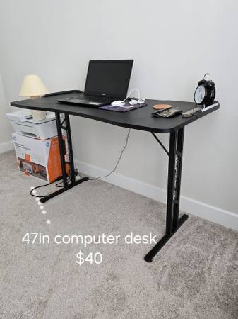 computer desk 1