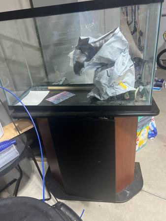 29 gallon aquarium (Fargo)63916918178819120