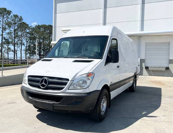 2012 Mercedes-Benz Sprinter 2500 Diesel de carga, 1 dueño - $5.200 (Largo)634437123842591226