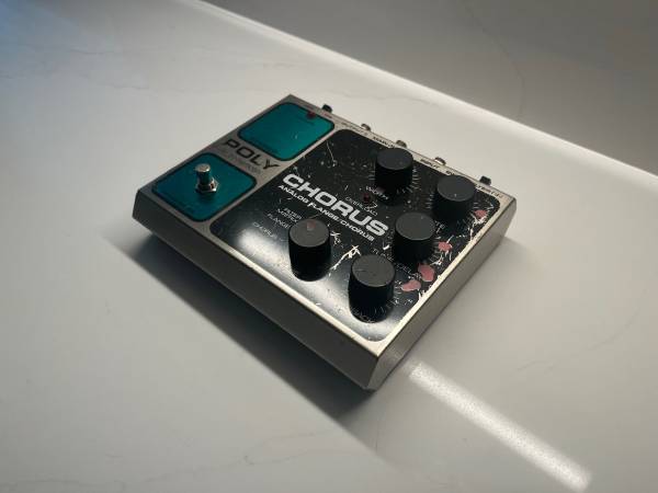 Electro Harmonix Stereo Poly Chours - musical instruments