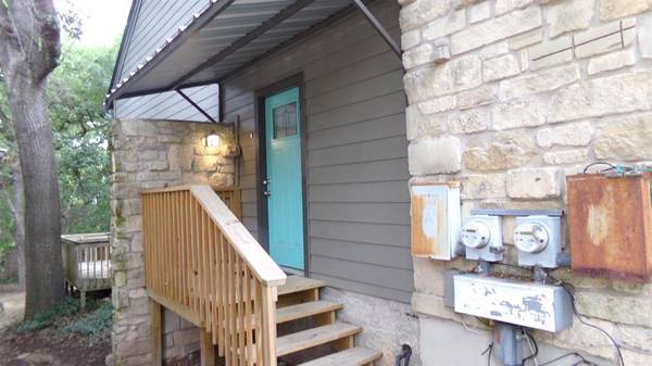 $1,895 / 2br - 900ft2 - 2/2 Duplex for $1895 in 78704! Split Level/Garage/Deck! (Lamar/Manchaca)63922559247491121