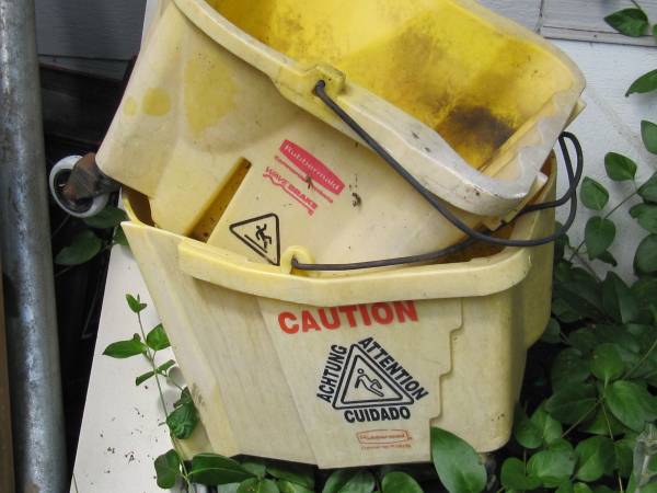 Mop bucket commercial size 1