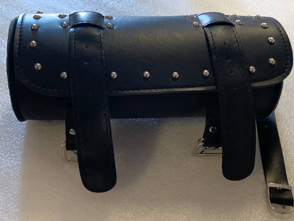 Motorcycle Accessory Leather Bag Like New - $30 (N.Scottsdale / Rio Verde)63471208428163120