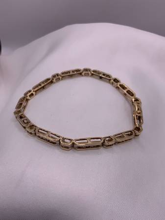 10K Yellow Gold-Diamond Bracelet - 50 Diamonds 1