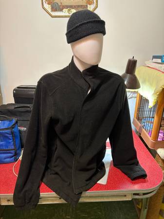 Plastic male torso mannequin 1