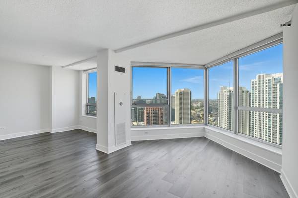 DETAILED West Loop Convertible 1-bedroom, Big Windows, In-unit WD 1