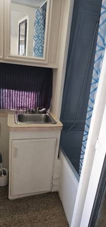 $180 / 1br - River front Rv / studio  apartment  weekly rentals (5196 lindgreen river st)64036535857793122