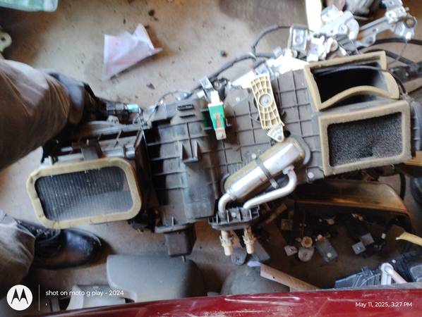 2008 Dodge ram 5.7 V8 hemi heater core 1