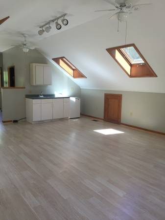 $1,100 / 1br - Studio Apartment available immediately (Westminster West)63784640077315122